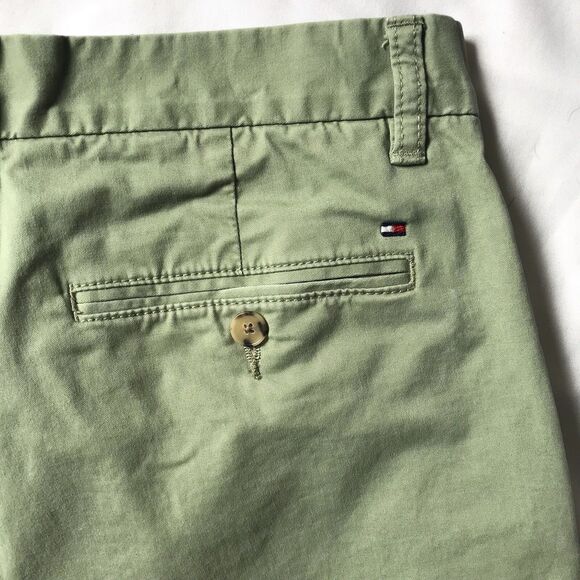 Tommy Hilfiger Chino Shorts Womens 29 Green Mid Rise Preppy Casual Stretch EUC! - Picture 4 of 10